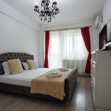 Q Apartament Near Palas Mall 雅西 外观 照片