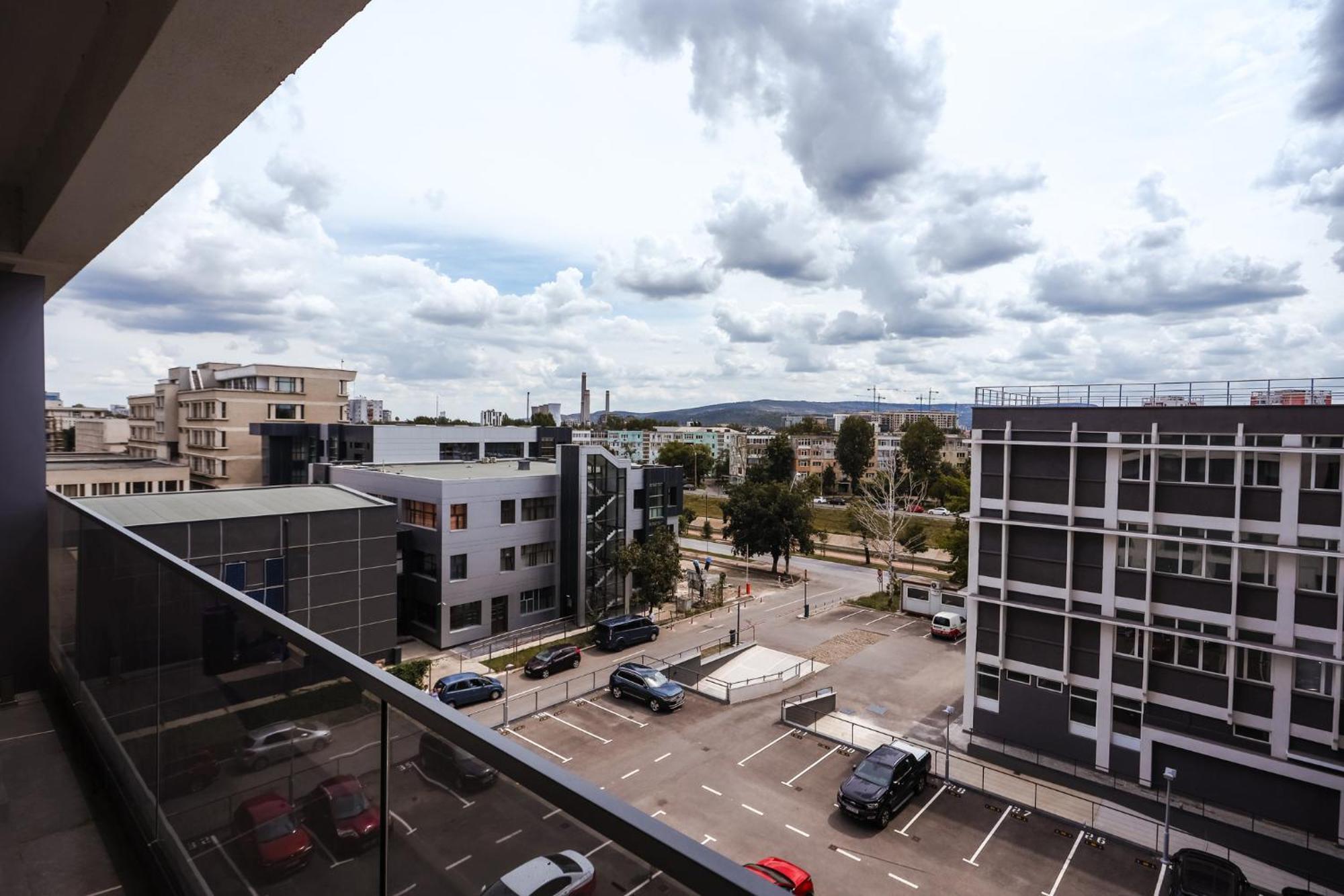 Q Apartament Near Palas Mall 雅西 外观 照片