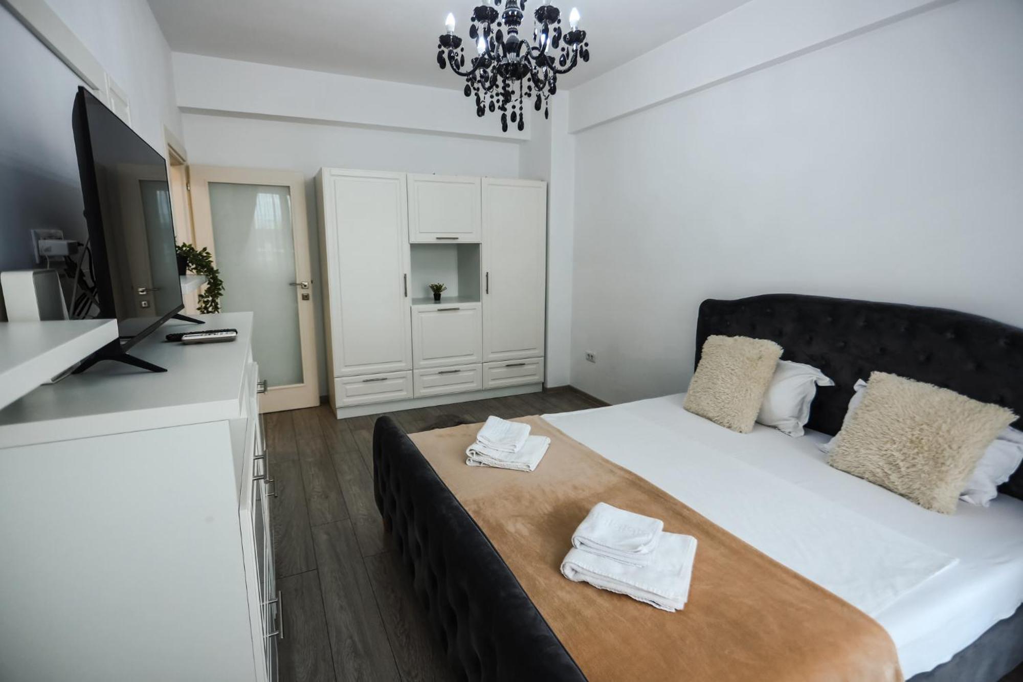 Q Apartament Near Palas Mall 雅西 外观 照片