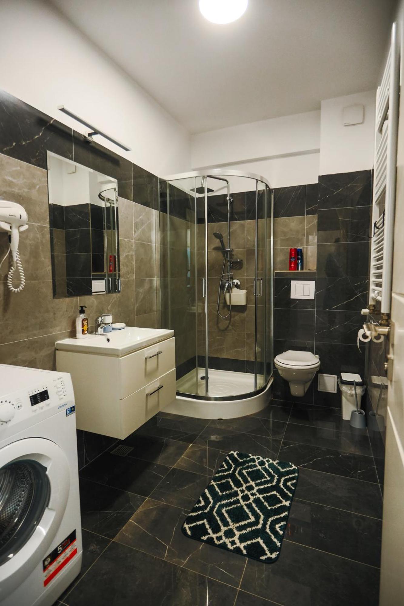 Q Apartament Near Palas Mall 雅西 外观 照片